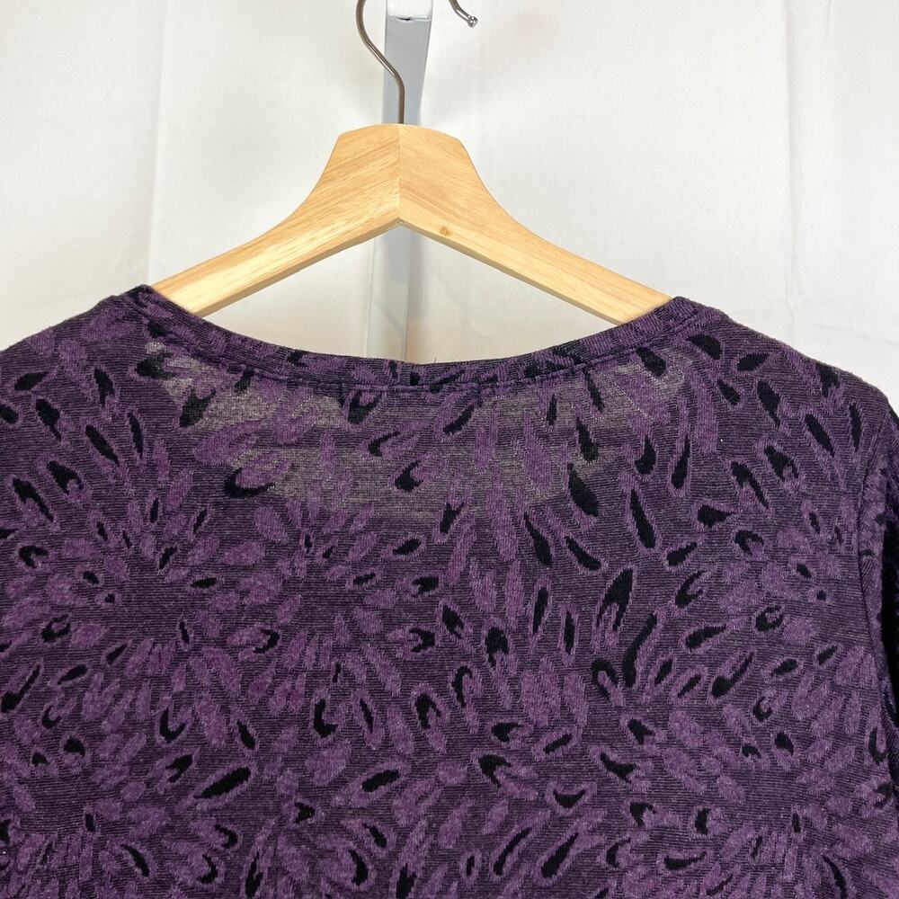 CUT LOOSE Size M Floral Tunic Top 3/4 Sleeve Asymmetric Hem Stretch Knit Purple - Picture 5 of 8